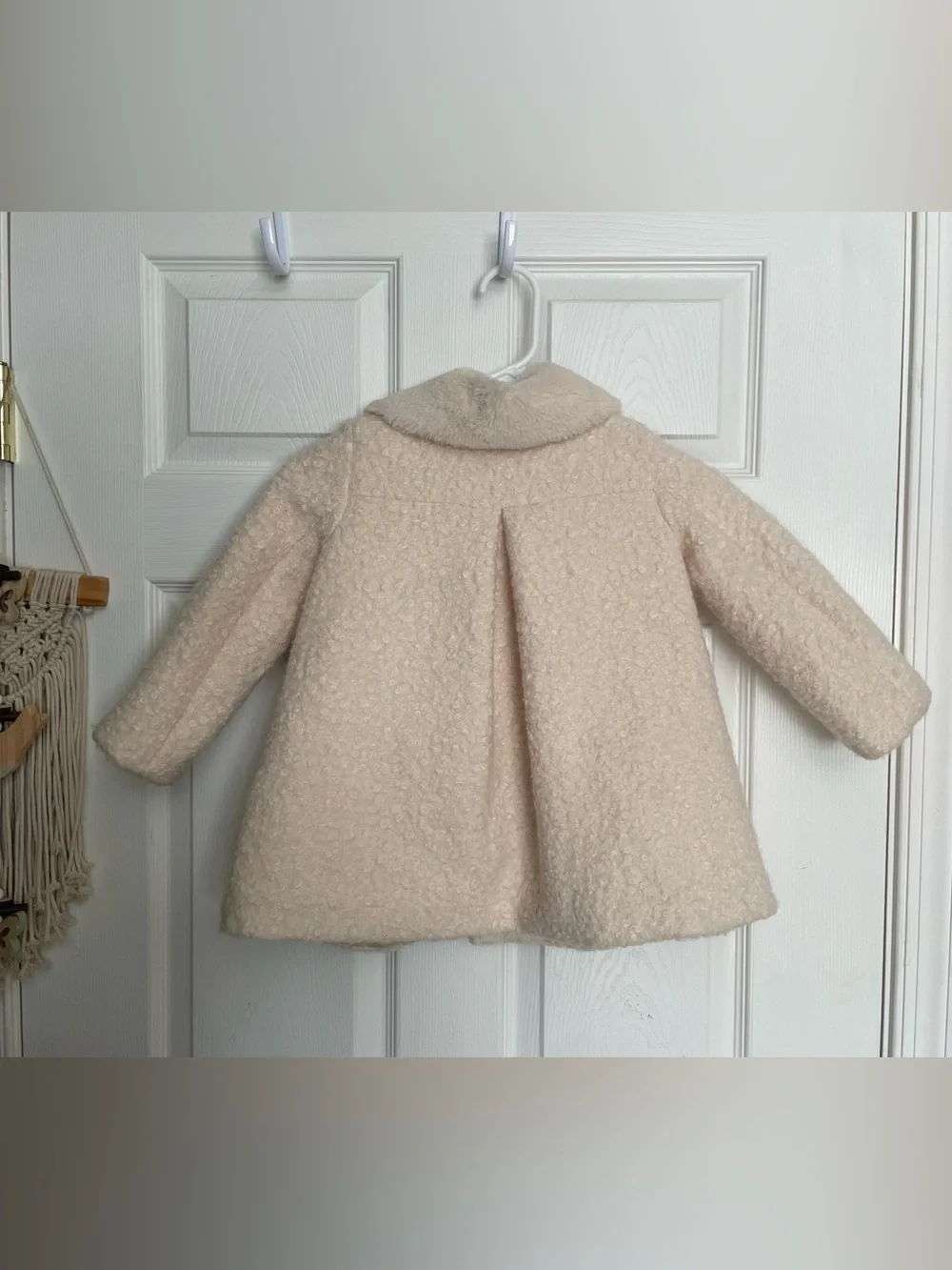 Tahari Girl 2T Little Girls Cream Bouclé Pea Coat with Faux-Fur Collar